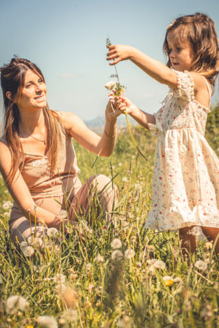 Séance mère fille capturée par May Jolies Photos en avril 2025