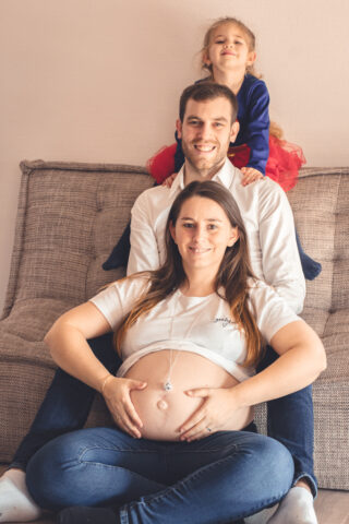 Séance Grossesse de S & M capturée par May Jolies Photos en février 2024