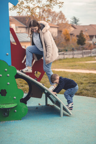 Séance famille capturée par May Jolies Photos en novembre 2024