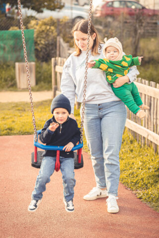 Séance famille capturée par May Jolies Photos en novembre 2024