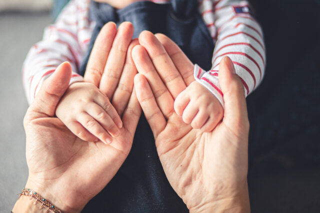 Séance Bébé M capturée par May Jolies Photos en novembre 2024